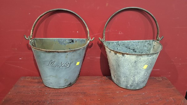 Lot 119 - WALL BUCKETS