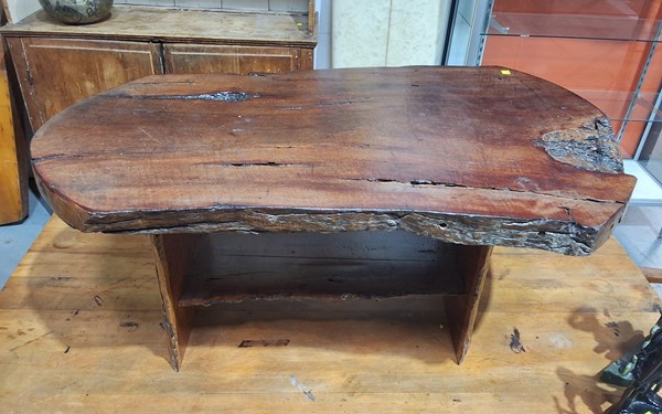 Lot 303 - COFFEE TABLE