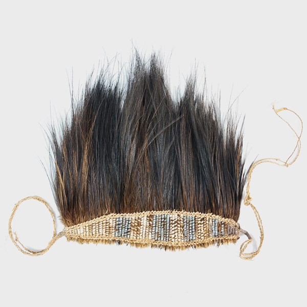 Lot 1068 - CASSOWARY FEATHER HEADDRESS