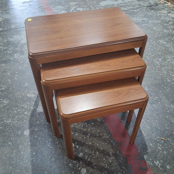 Lot 228 - NEST OF TABLES