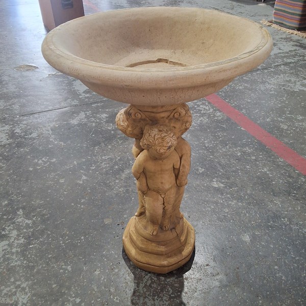 Lot 360 - BIRDBATH