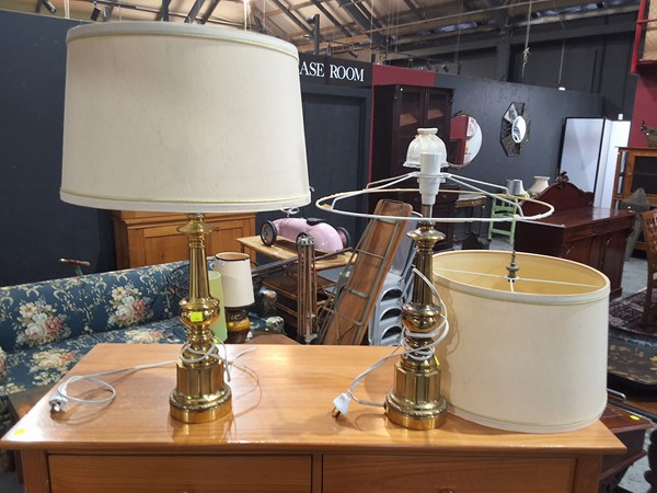 Lot 144 - TABLE LAMPS