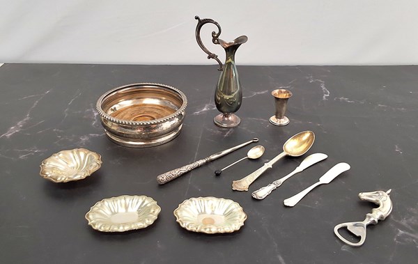 Lot 1049 - SILVER TABLEWARE