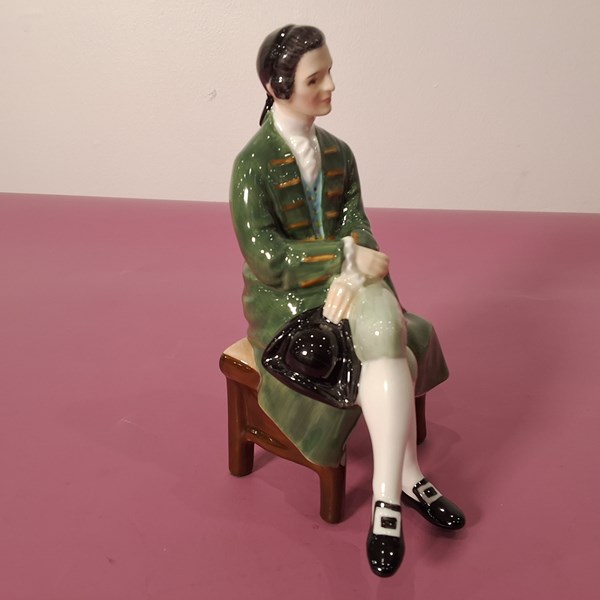 Lot 1024 - ROYAL DOULTON FIGURE