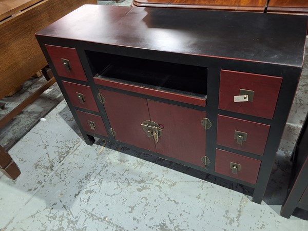 Lot 369 - SIDEBOARD