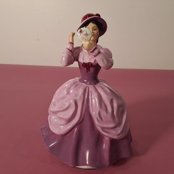 Lot 1017 - ROYAL DOULTON FIGURE