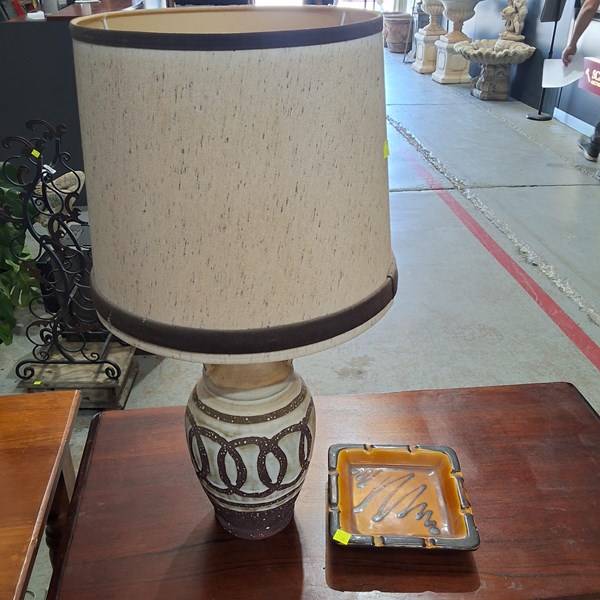 Lot 343 - LAMP AND ASHTRAY