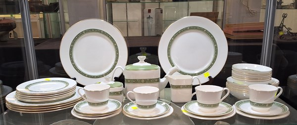 Lot 1208 - ROYAL DOULTON DINNERWARE