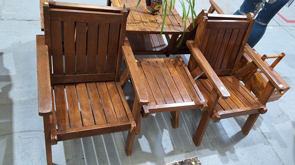 Lot 294 - PATIO SET