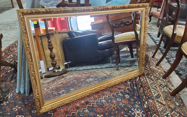 Lot 35 - MIRROR