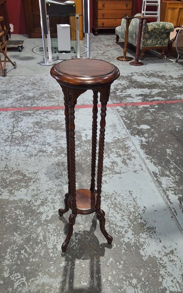 Lot 84 - PLANTER STAND