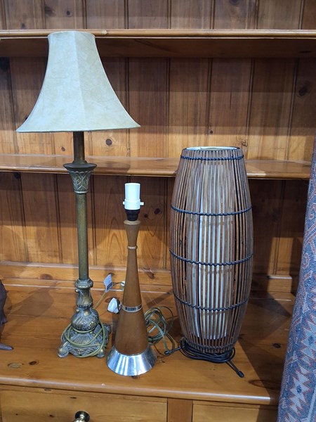 Lot 236 - LAMP LOT