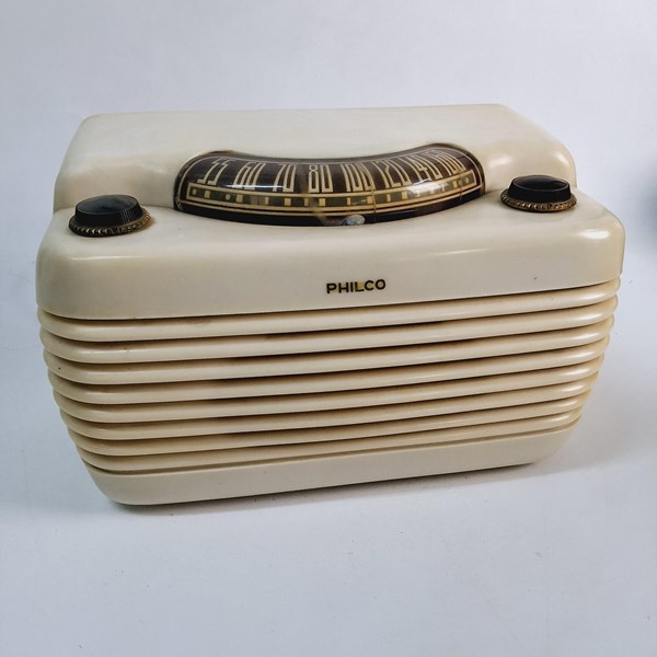 Lot 1117 - PHILCO HIPPO RADIO