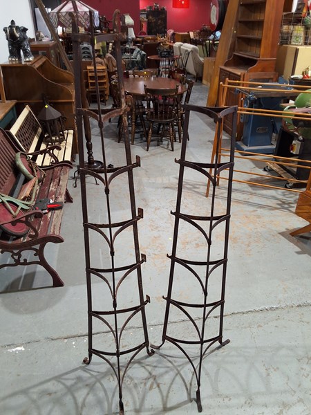 Lot 257 - POT STANDS