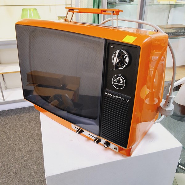 Lot 1324 - RETRO TELEVISION