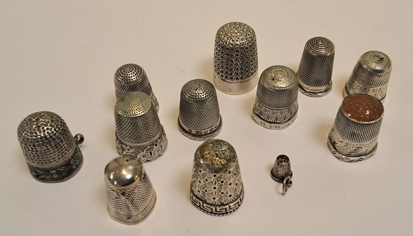 Lot 1025 - SILVER THIMBLES