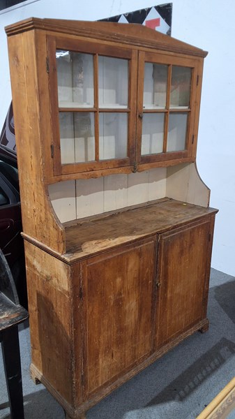 Lot 309 - KITCHEN DRESSER