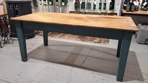 Lot 23 - FARM HOUSE TABLE