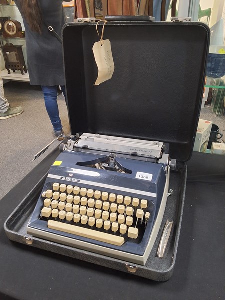 Lot 1369 - PORTABLE TYPEWRITER