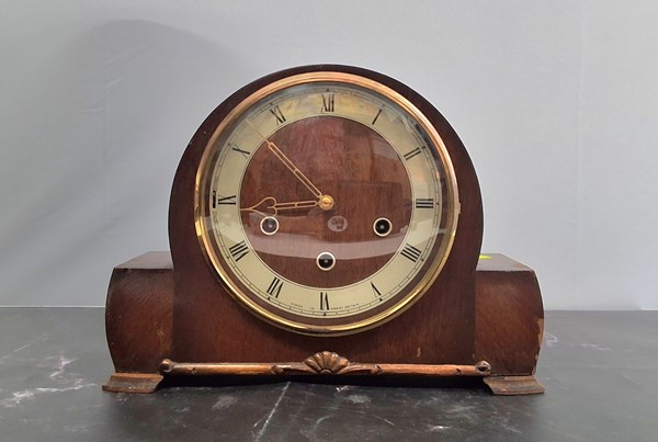 Lot 1332 - MANTEL CLOCK