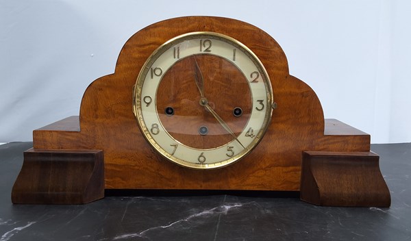 Lot 1331 - MANTEL CLOCK