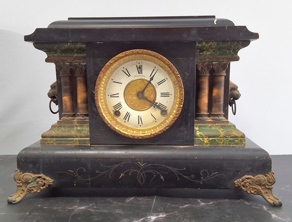 Lot 1335 - MANTEL CLOCK