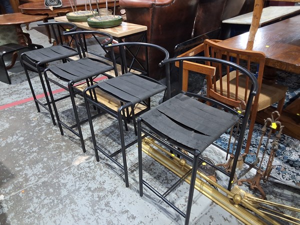 Lot 140 - BAR STOOLS