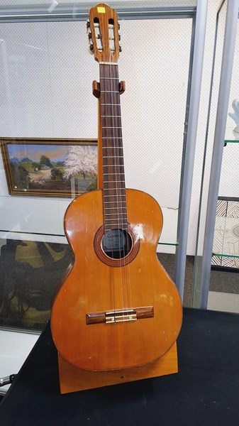 Lot 1161 - ACOUSTIC GUITAR