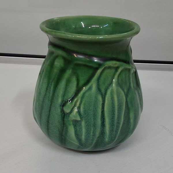 Lot 1087 - MELROSE VASE