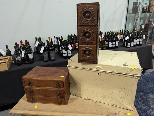 Lot 258 - VINTAGE DRAWERS