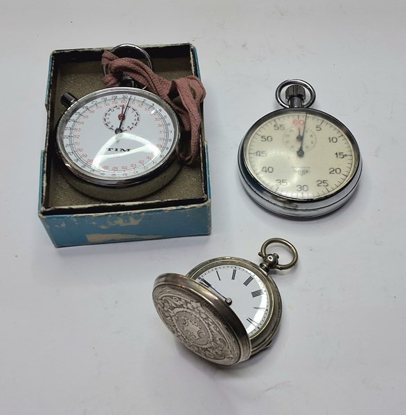 Lot 1045 - WATCHES