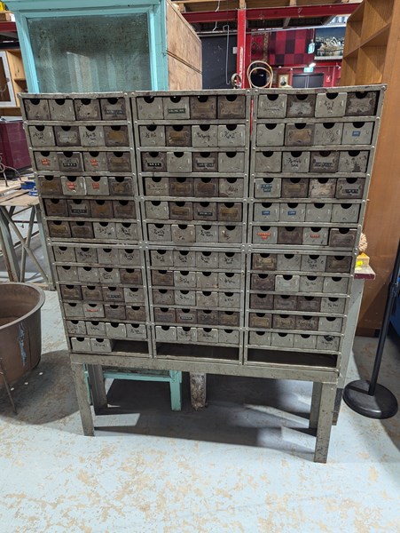 Lot 204 - PARTS DRAWERS