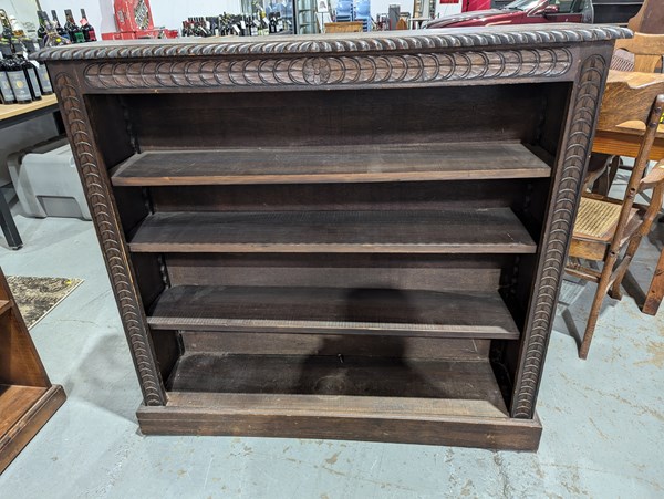 Lot 312 - BOOKSHELF