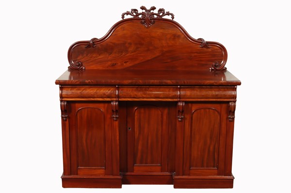 Lot 142 - MAHOGANY SIDEBOARD