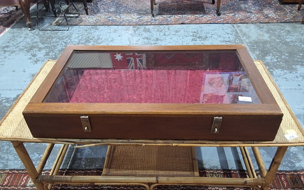 Lot 205 - COUNTER DISPLAY