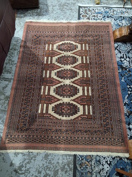 Lot 67 - RUG