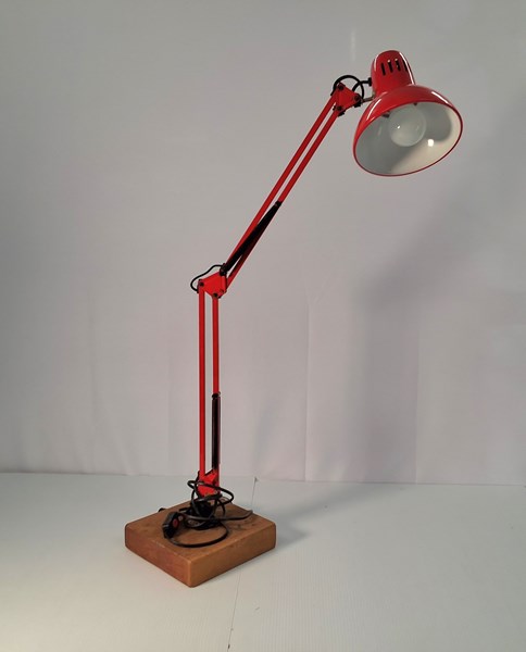 Lot 1333 - RETRO LAMP
