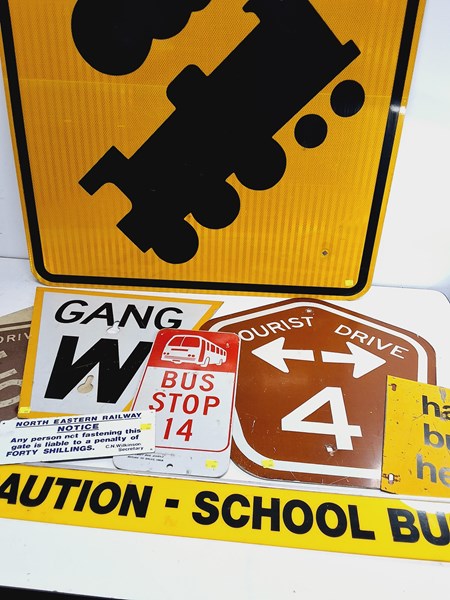 Lot 1293 - SIGNS