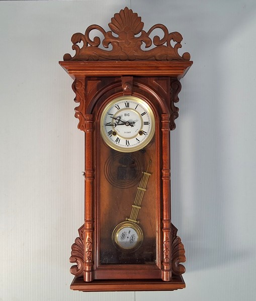 Lot 1190 - WALL CLOCK