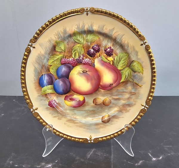 Lot 1183 - AYNSLEY PLATE