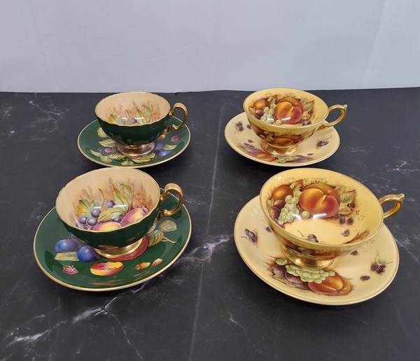 Lot 1182 - AYNSLEY CUPS & SAUCERS