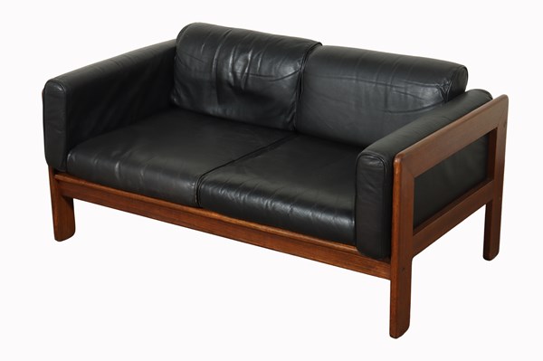 Lot 74 - LEATHER LOUNGE