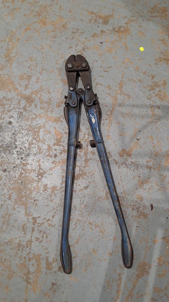 Lot 193 - BOLT CUTTERS