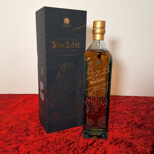 Lot 44 - JOHNNIE WALKER BLUE LABLE SINGAPORE 50 JUBLIEE EDITION