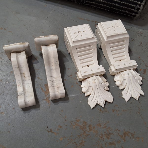 Lot 194 - CORBELS