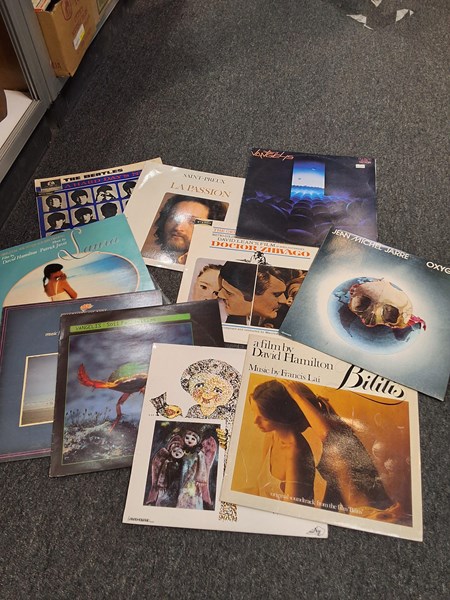 Lot 1266 - VINYL RECORDS