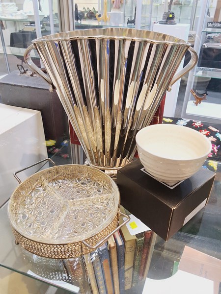 Lot 1162 - SILVERPLATE HOMEWARES