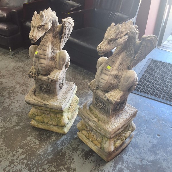 Lot 42 - DRAGON STATUES