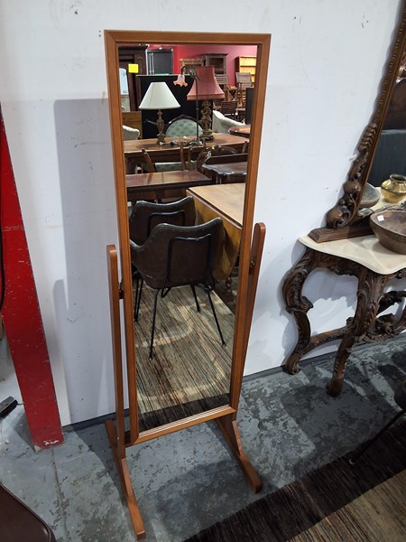 Lot 357 - MIRROR