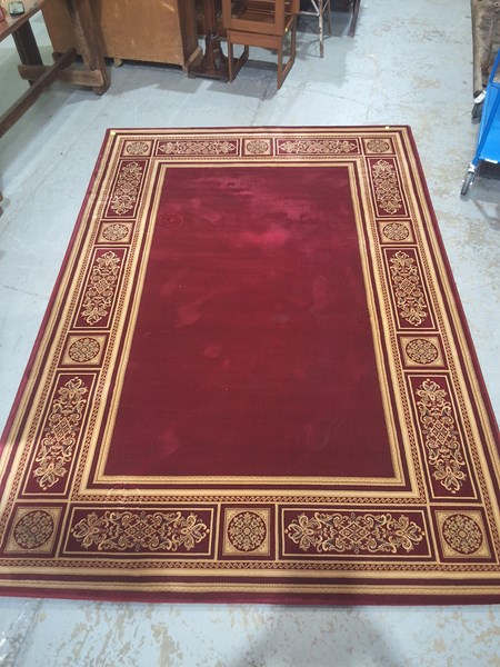 Lot 9 - RUG